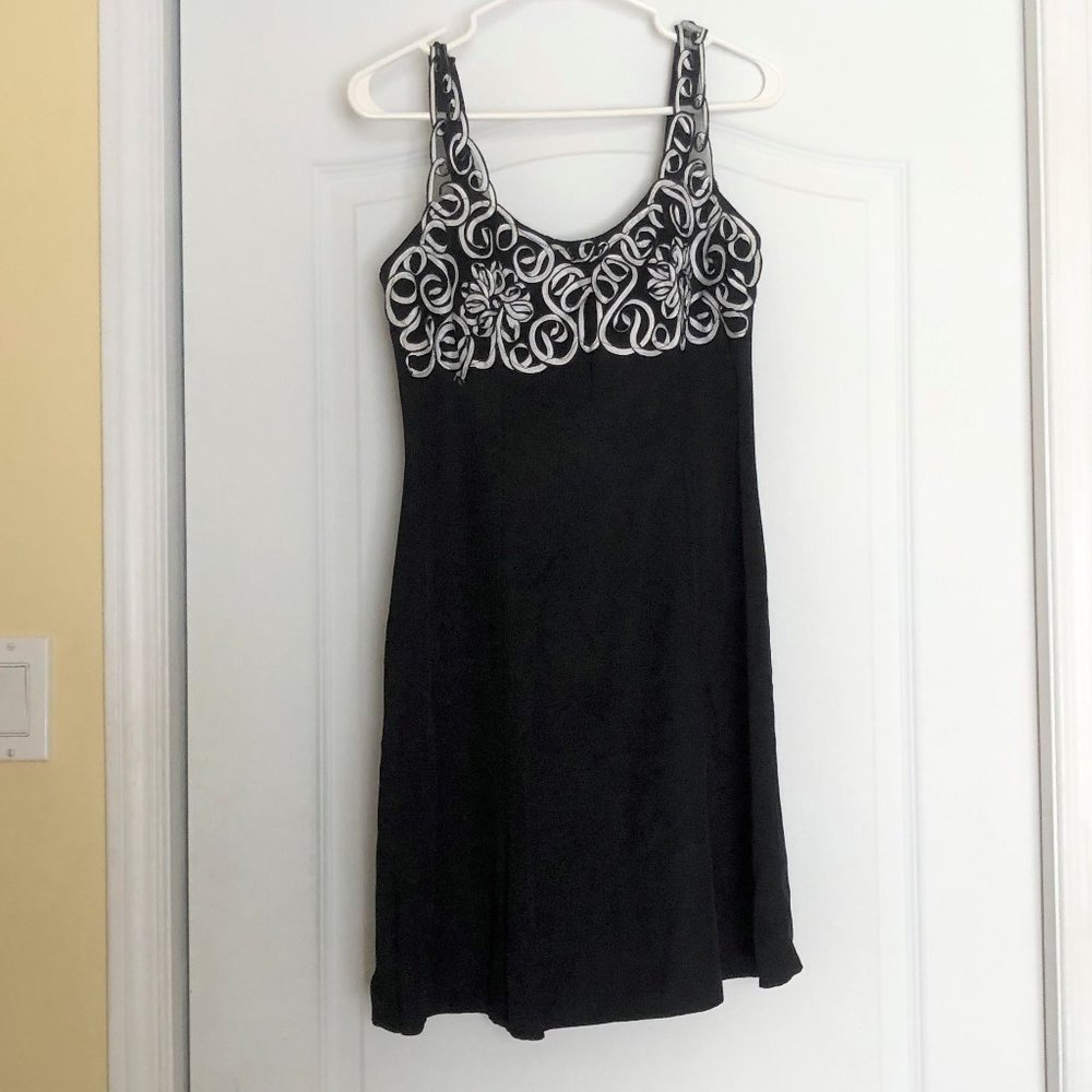 Summer dress with straps, black- white size 6